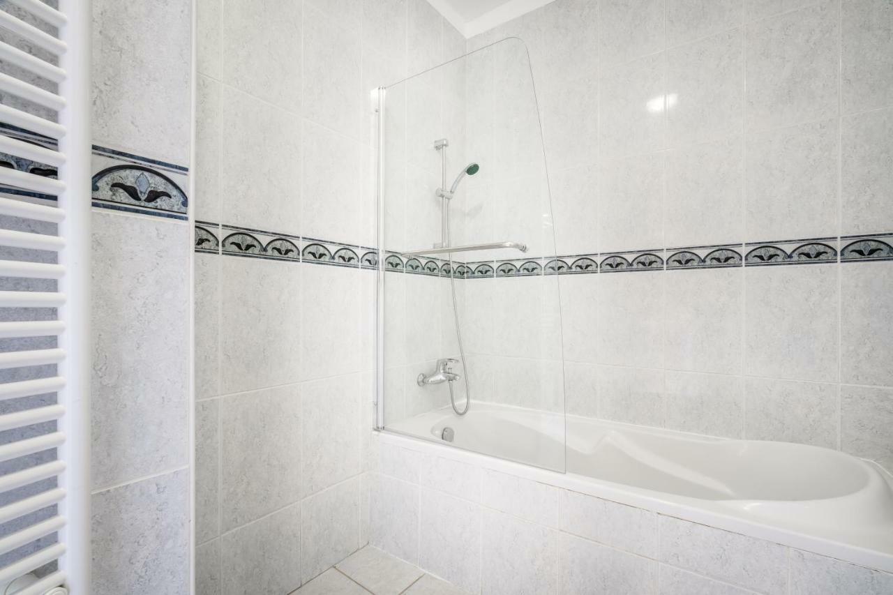 Bpr Soho Boutique Home With Ac Budapest Ngoại thất bức ảnh